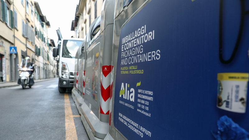 Rifiuti non ritirati: a Pistoia il Comune fa multare Alia. Ecco gli episodi incriminati
