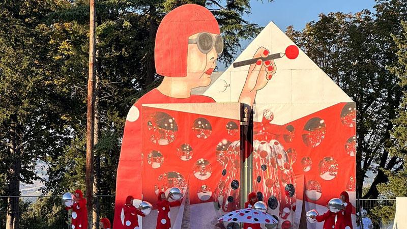 Palio di Pomarance, contrada Il Gelso è la vincitrice con la vita complessa di Kusama