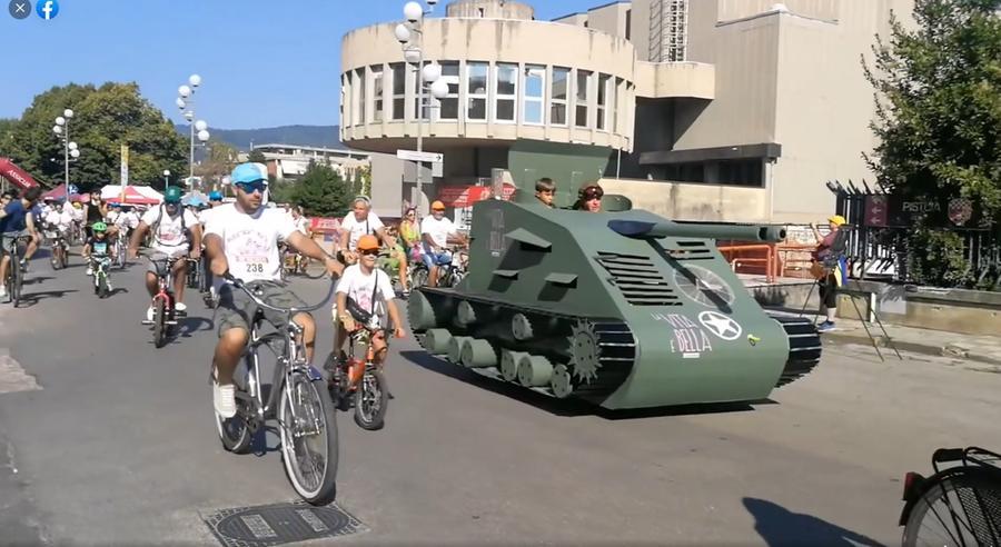 “Biciclettata della Salute”. In mille per le strade di Pistoia tra goliardia e beneficenza