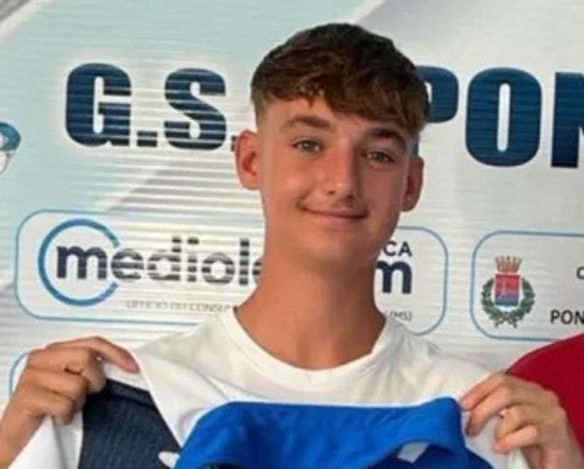 Villafranca, la comunità piange la vita spezzata di Gabriel: «Ciao campione»