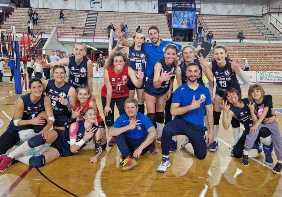 La Pallavolo Follonica punta alto: «La rosa può ambire ai playoff»<br>
