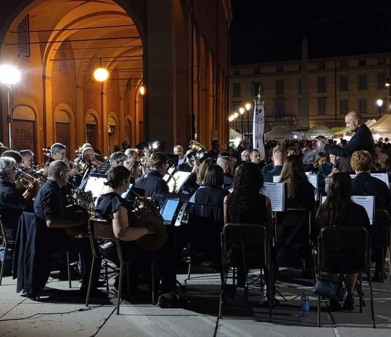 Filarmonica vittima di un video fake: su Tik Tok “suona” Faccetta Nera