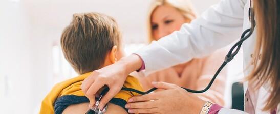 Scuola, il covid è come l’influenza: «Si sta a casa, niente certificati» 