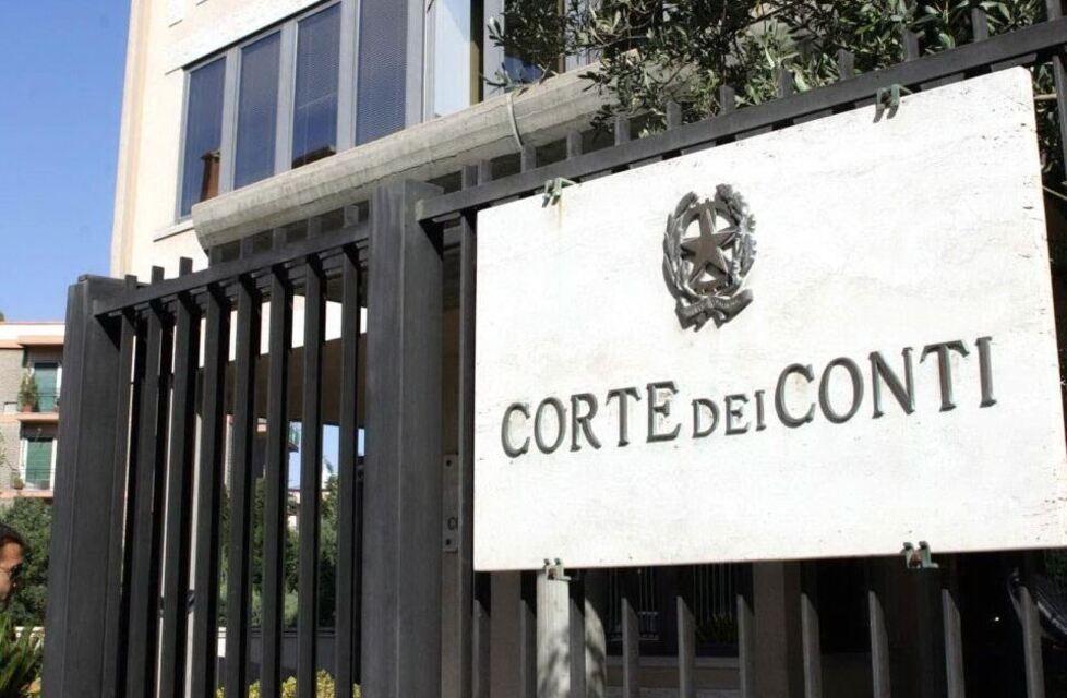 Pistoia, ex dirigente dovrà risarcire più di 800mila euro al Comune