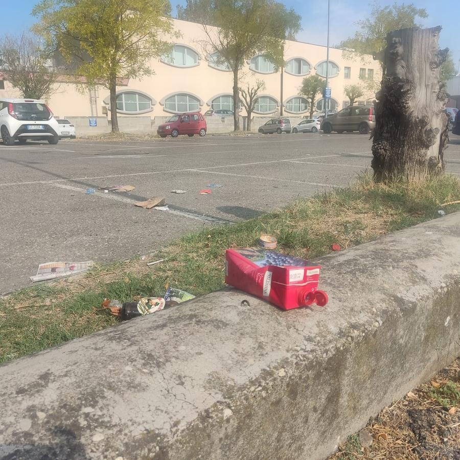 Modena. Viaggio in via Emilia Ovest Sportivi e impiegati sfidano i cartoni