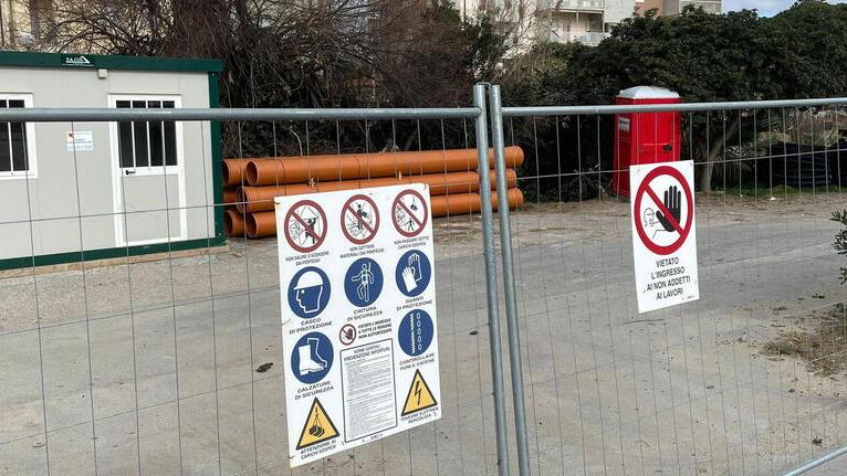 Follonica, cantieri del restyling ancora fermi. I commercianti scrivono al sindaco