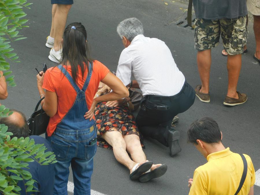 Grosseto, anziana investita sulle strisce in via Oberdan