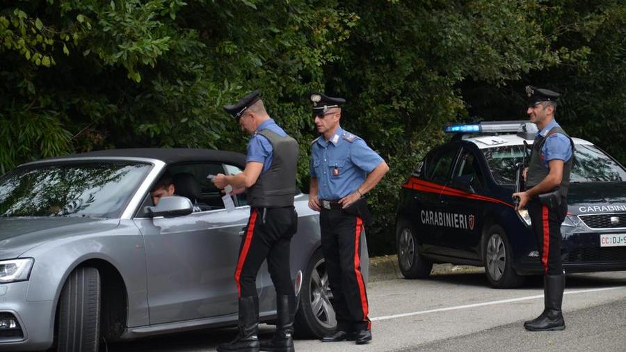 Castiadas, 37enne rimprovera un automobilista spericolato e viene massacrato di botte da dieci persone