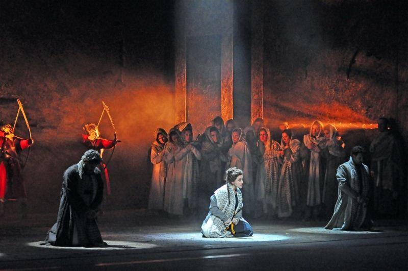 Sassari, il belcanto inonda il teatro della città