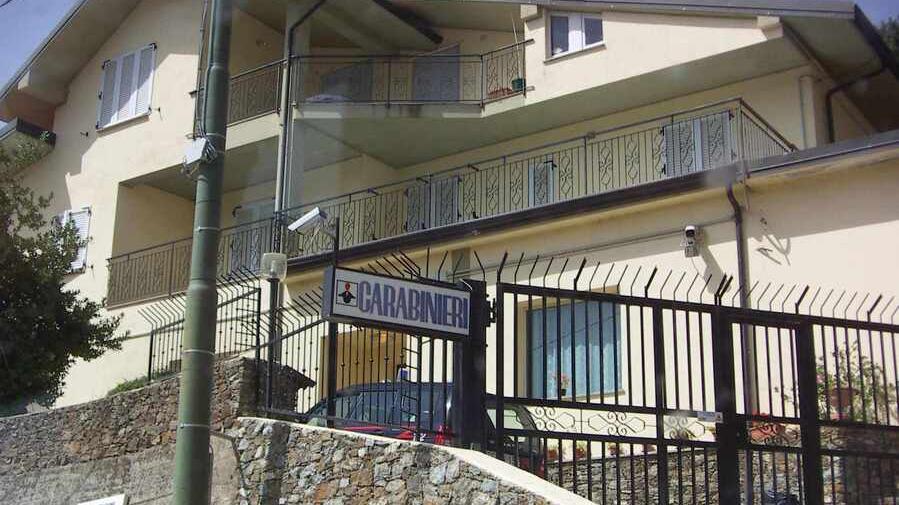 Pugni e schiaffi alla ex: 26enne arrestato a Desulo