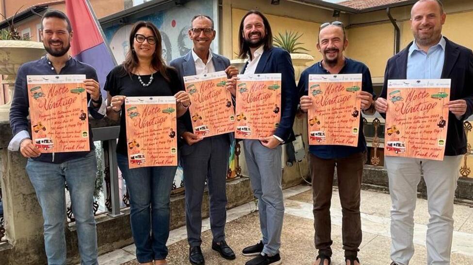 Happy Days e gli anni Ottanta per celebrare il commercio nella storica strada dei mobilieri