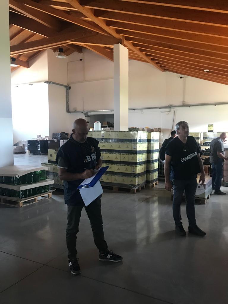 Vermentino e cannonau con vini provenienti da Sicilia e Puglia