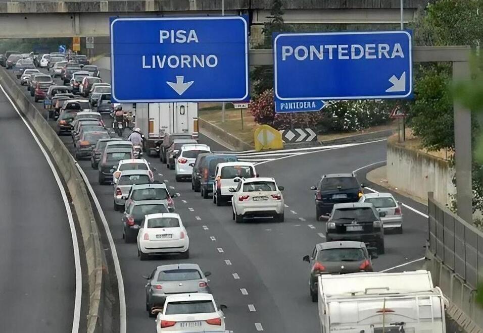 Fi-Pi-Li, Toscana Strade si farà. Pedaggio ai tir: il sistema previsto e le stime di incasso