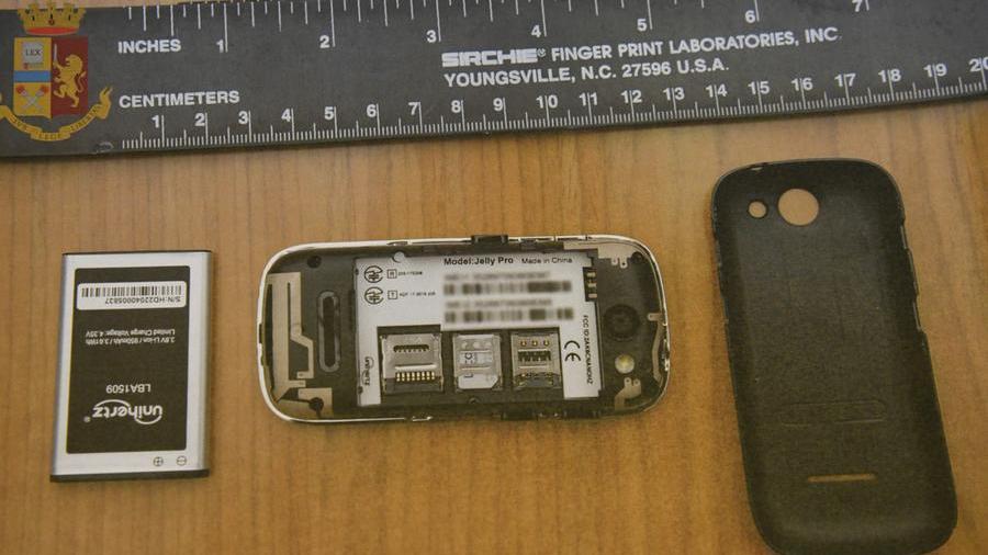 Telefoni in cella: 10 nei guai Badu ’e Carros