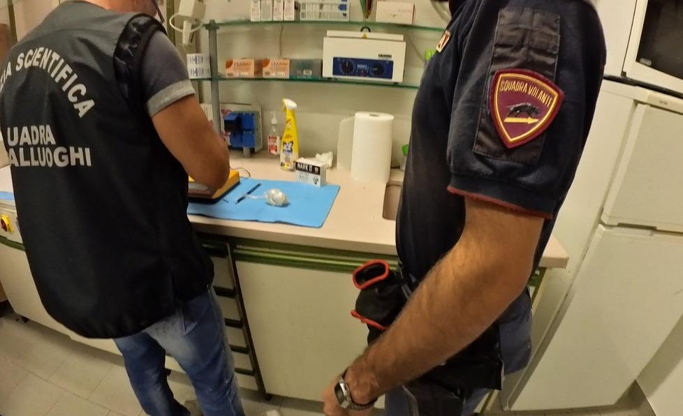 Pisa, nascondiglio della droga in golena d’Arno – Video