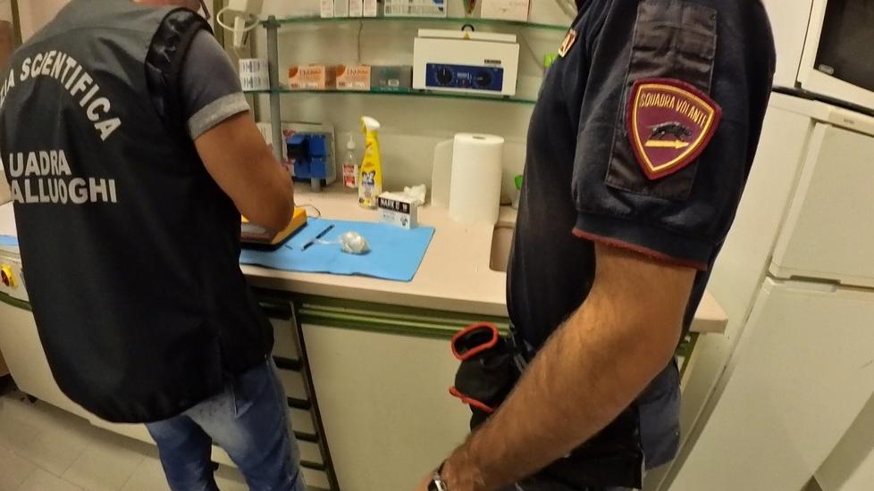 Pisa, nascondiglio della droga in golena d’Arno – Video
