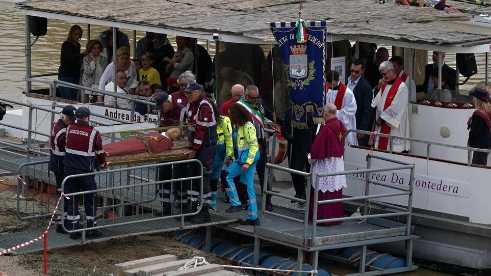 Pontedera porta il suo San Faustino in tour nelle parrocchie della città