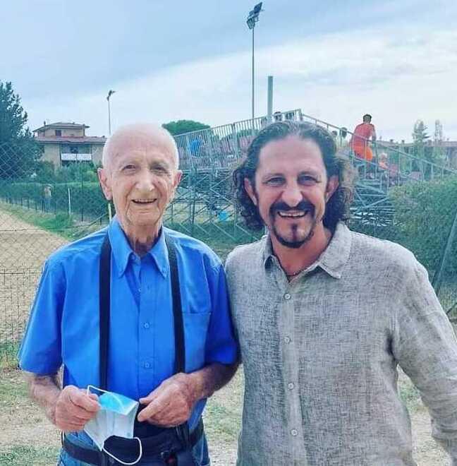 Livorno, addio a Carmignani: geometra e storico tifoso degli amaranto. Il figlio: «Amava la squadra»