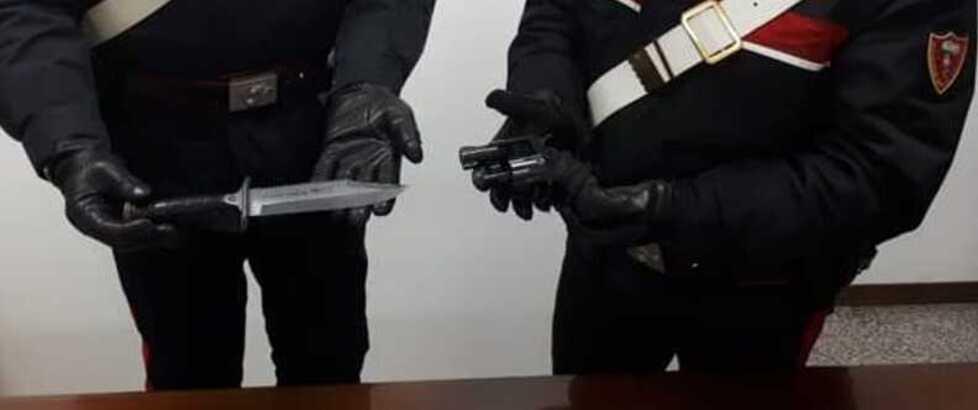 Tatuatore pisano minacciò i collaboratori con la pistola, nuovo processo in appello