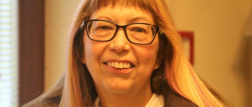 Muore a 63 anni impiegata del Parco arcipelago: «Ci mancherà il suo sorriso e la poesia»