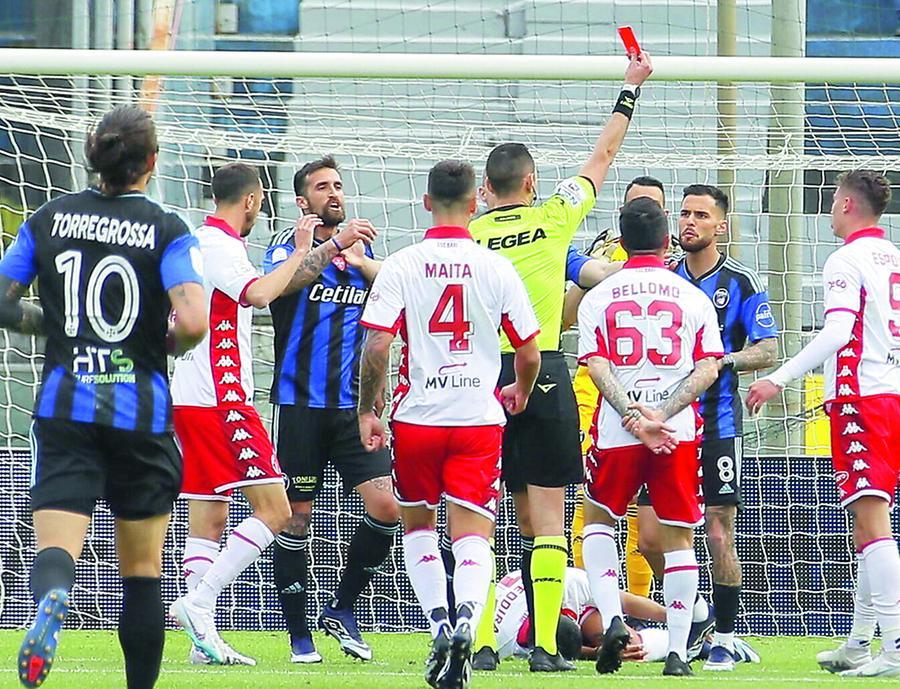 Saranno famosi: Arena e Nasti sono i due “sorvegliati speciali”