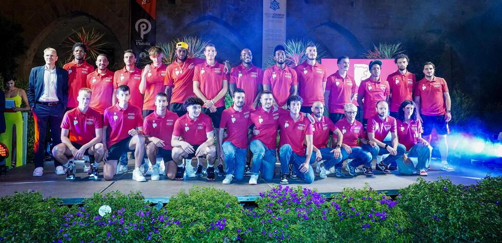 Piazza del Duomo gremita per l’Estra Pistoia e un’avventura che ricomincia dalla serie A1