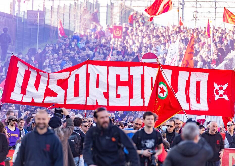 Ex Gkn, la resistenza dei lavoratori diventa progetto. Nasce la fabbrica popolare