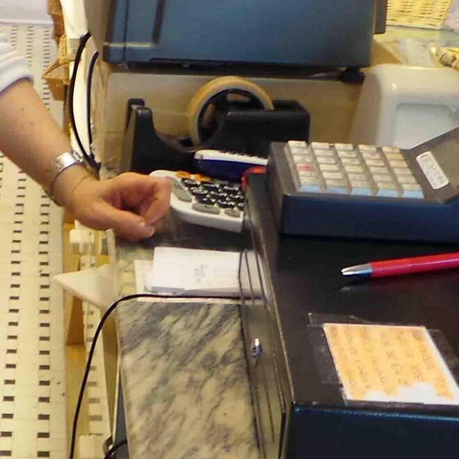 Ferrara, aiuti a fondo perduto per i negozi delle frazioni