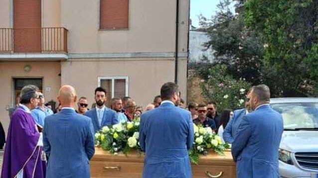 Moto, Vasco e J-Ax per Davide Buzzi. A Codigoro l’ultimo saluto al “gigante buono”