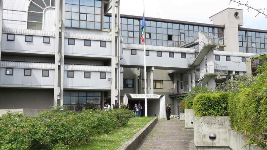 Prato, radiologo condannato per violenza sessuale. Era stato denunciato da trenta pazienti