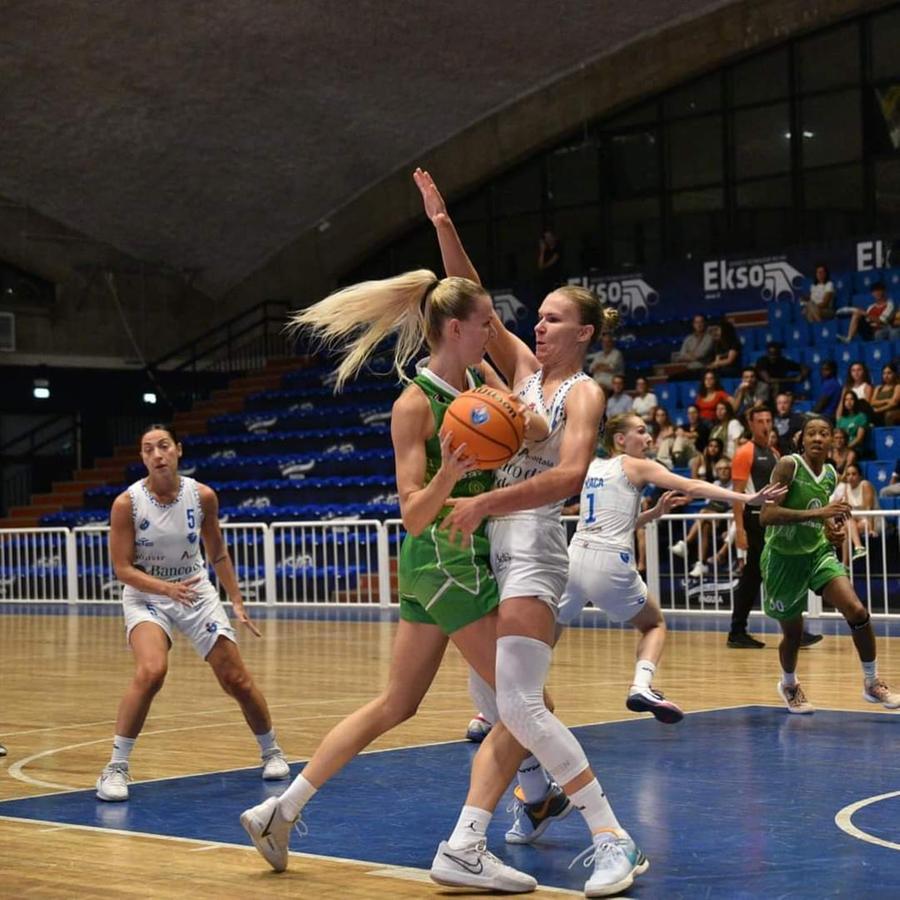 
	Agnieszka Kaczmarczyk in campo a Ragusa

