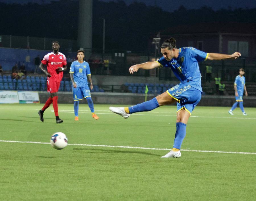 
	Il tiro cross di Cicconi da cui &egrave; scaturito l'autogol decisivo

