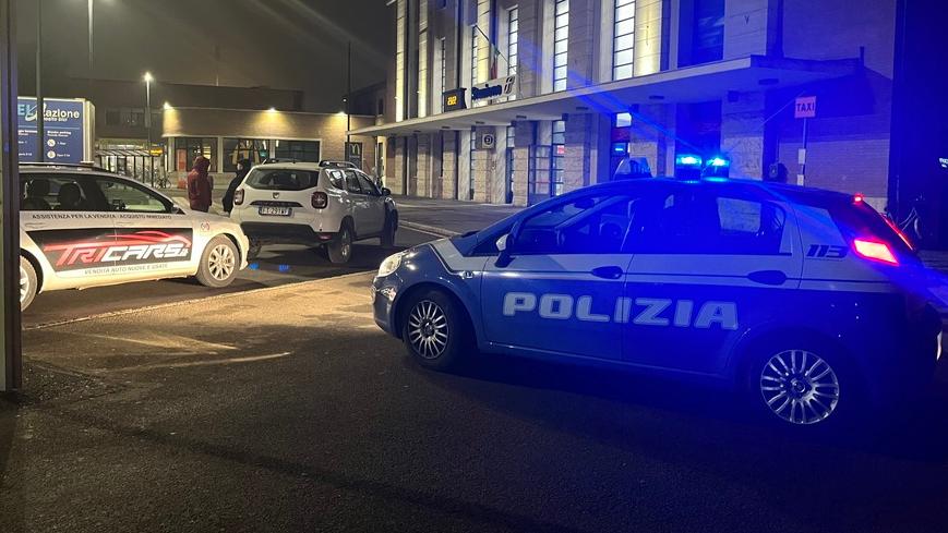 Allarme agenti aggrediti a Reggio Emilia: sei feriti in meno di un mese