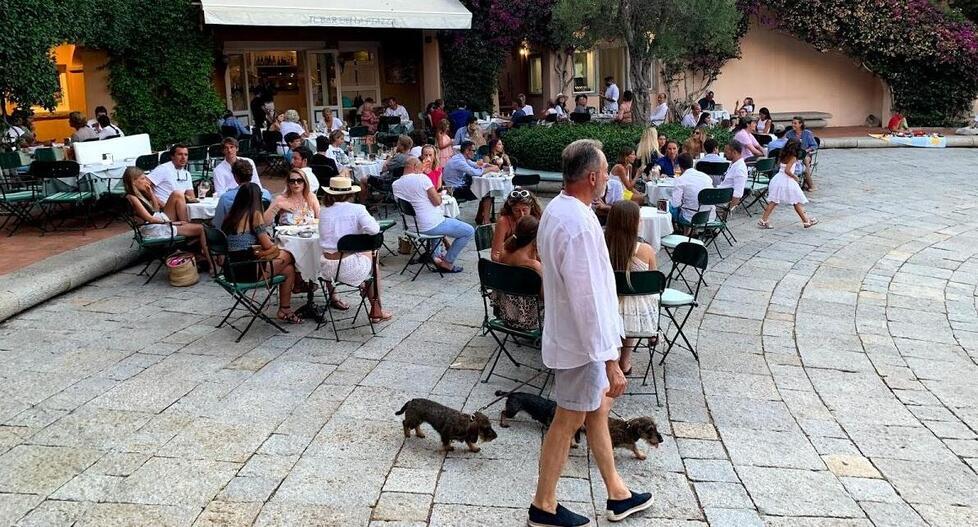 Il turista di settembre fa felici tutti: spende meno ma è attento ai servizi 