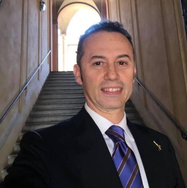Il capogruppo della Lega modenese Bertoldi insulta Mattarella: «Una mummia»<br>
