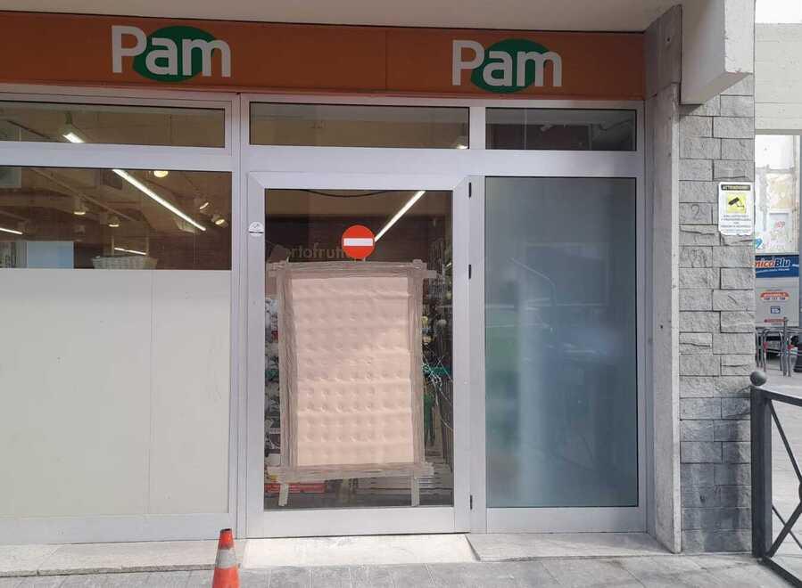 Pisa, sfonda la vetrina della Pam per rubare<br type="_moz" />
