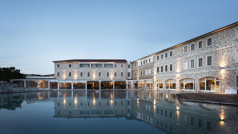 Terme di Saturnia, alla fuga degli italiani la risposta sono i viaggiatori asiatici