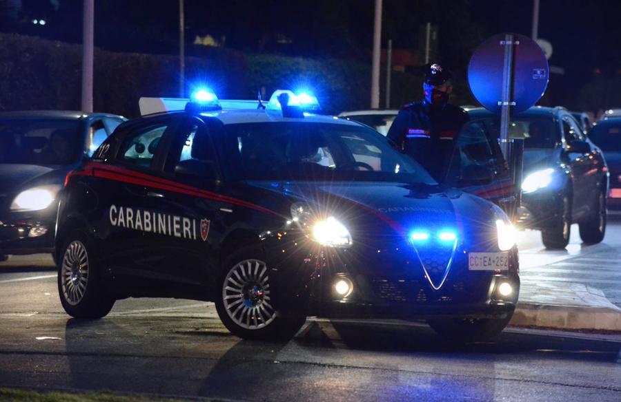 Dolianova, entrano in casa per rubare armi ma vengono malmenati e scappano