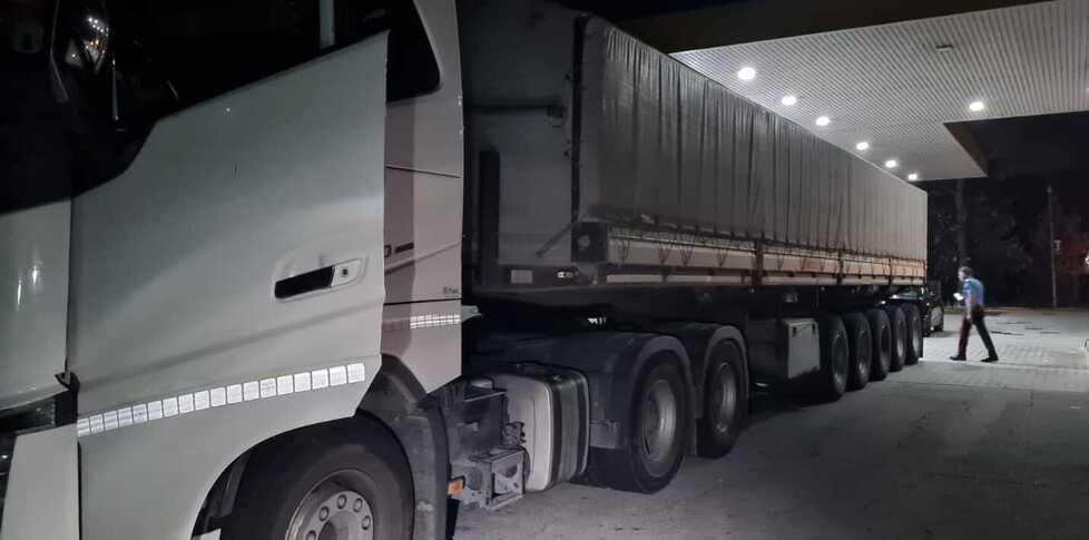 Ubriaco, da Comacchio folle corsa con il tir