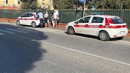 La municipale in via dell'Ardenza (foto Franco Silvi)