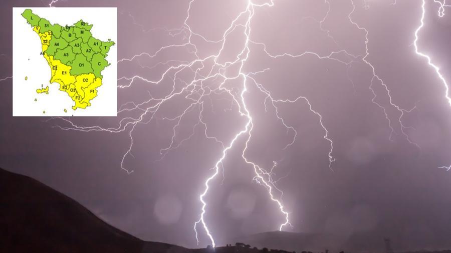 Meteo Toscana, in arrivo pioggia e temporali. Codice giallo sulla costa