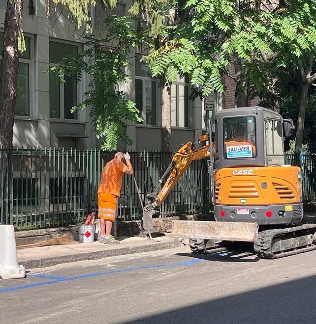 Partono i lavori per l’illuminazione: «Si fermino per l’uscita dei ragazzi»