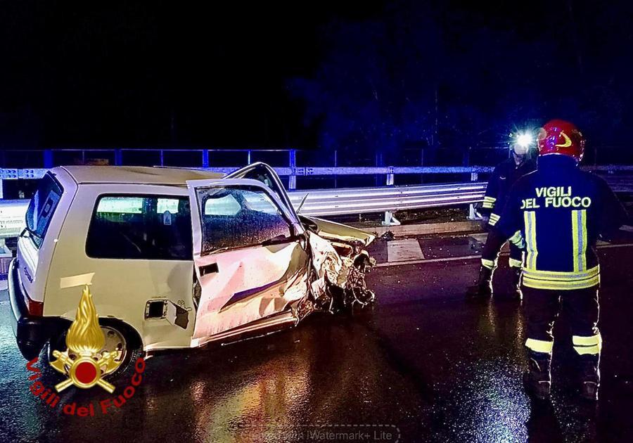 Perde il controllo dell’auto sulla sopraelevata di Olbia: ragazza in ospedale
