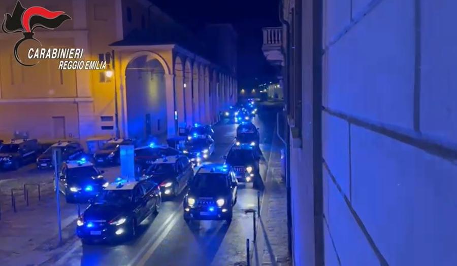 Reggio Emilia: droga da Scampia e armi da guerra: 24 arresti
