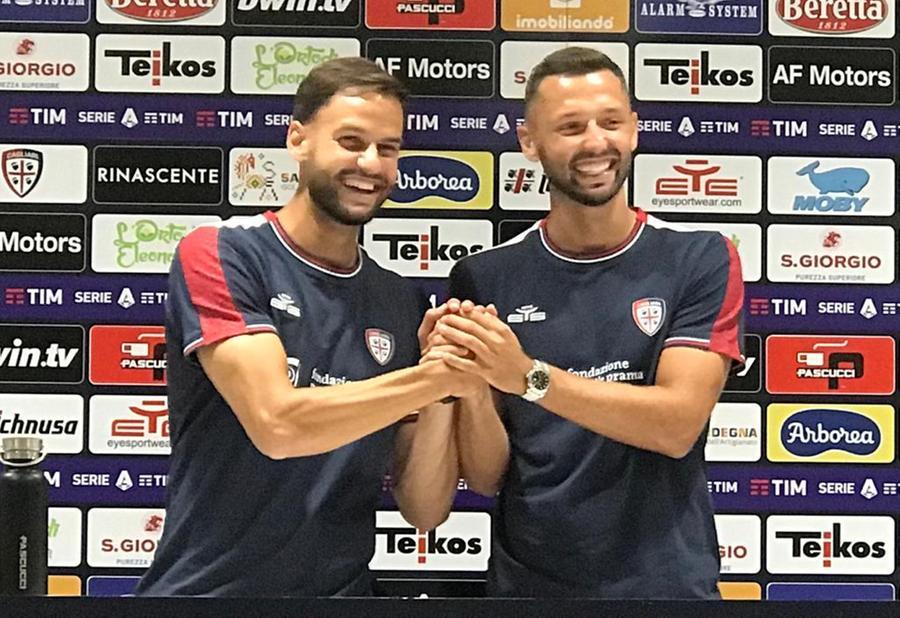 Wieteska e Hatzidiakos si presentano: «Cagliari una grande opportunità»