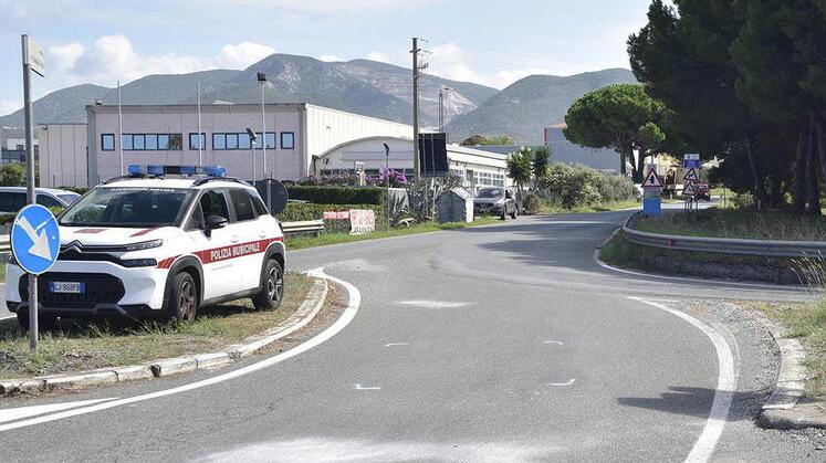 San Vincenzo, ciclista 59enne investito da un’auto: è grave