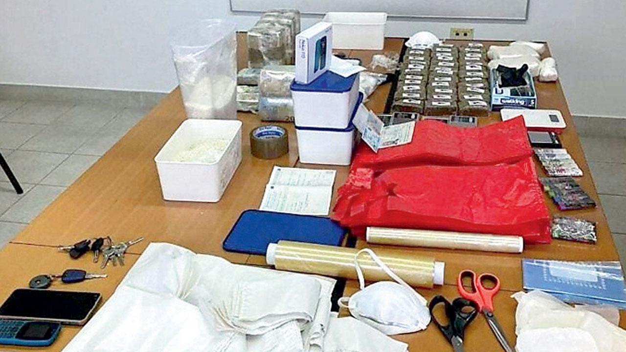 Viareggio, arrestato con 9 chili di droga e mezzo milione di euro