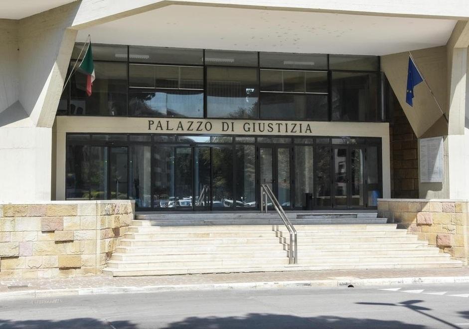 Follonica, condannati per le truffe agli anziani: si erano fatti consegnare 300 euro