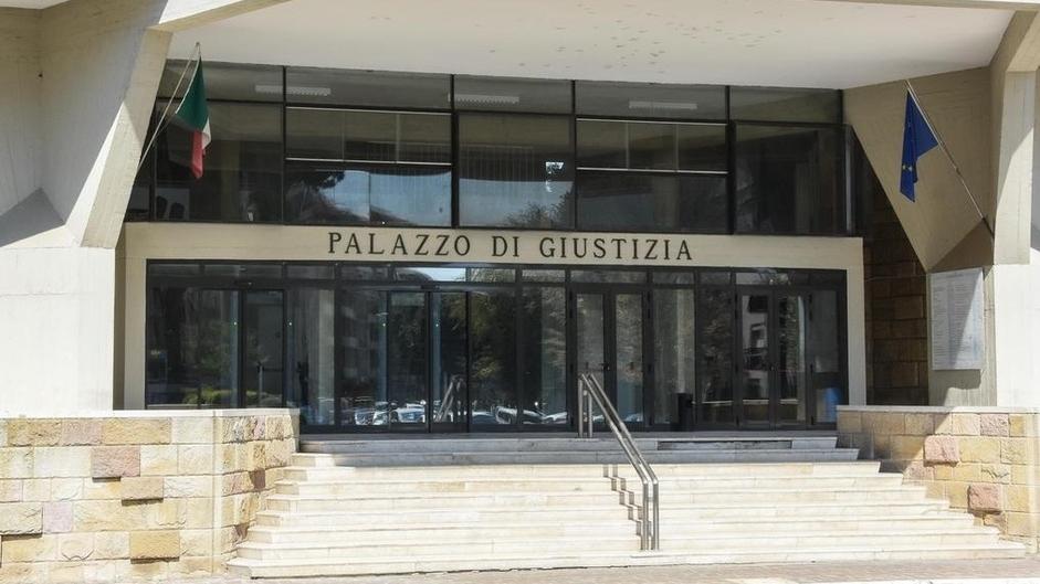 Follonica, condannati per le truffe agli anziani: si erano fatti consegnare 300 euro