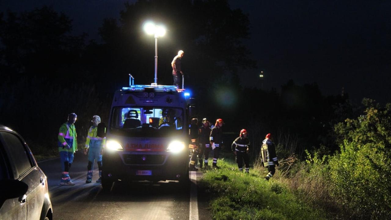Un incidente in cui è intervenuta un'ambulanza della Misericordia (foto d'archivio)
